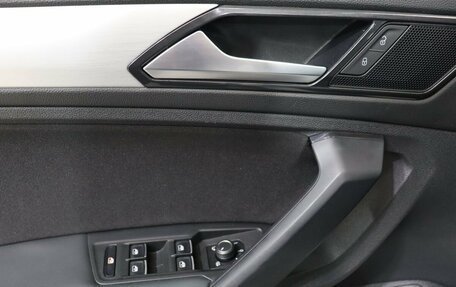 Volkswagen Tiguan II, 2018 год, 2 990 000 рублей, 11 фотография