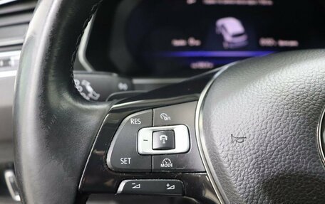 Volkswagen Tiguan II, 2018 год, 2 990 000 рублей, 16 фотография