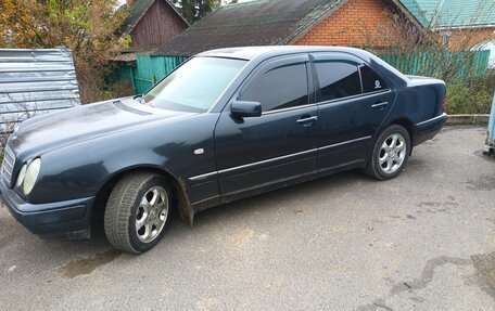 Mercedes-Benz E-Класс, 1998 год, 420 000 рублей, 6 фотография