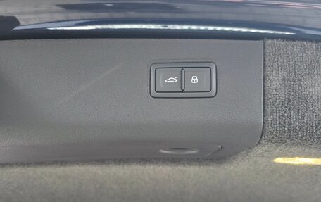 Bentley Bentayga I, 2024 год, 23 500 000 рублей, 14 фотография