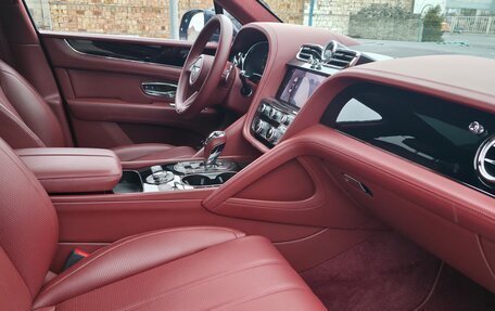 Bentley Bentayga I, 2024 год, 23 500 000 рублей, 16 фотография