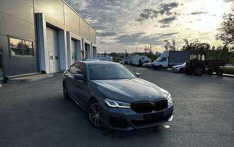 BMW 5 серия, 2020 год, 4 900 000 рублей, 2 фотография