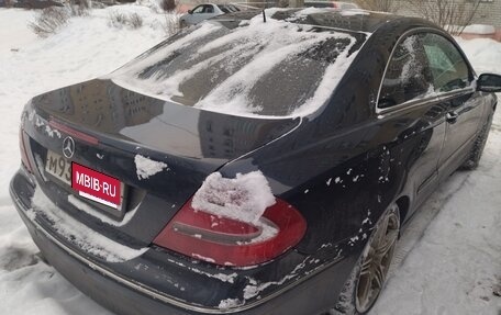 Mercedes-Benz CLK-Класс, 2002 год, 690 000 рублей, 3 фотография