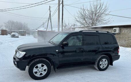 Toyota Land Cruiser 100 рестайлинг 2, 2004 год, 2 700 000 рублей, 2 фотография