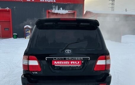 Toyota Land Cruiser 100 рестайлинг 2, 2004 год, 2 700 000 рублей, 4 фотография