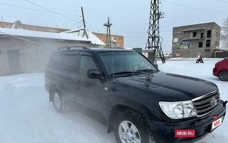Toyota Land Cruiser 100 рестайлинг 2, 2004 год, 2 700 000 рублей, 9 фотография