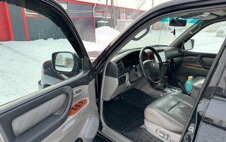 Toyota Land Cruiser 100 рестайлинг 2, 2004 год, 2 700 000 рублей, 11 фотография