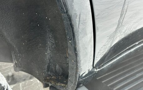 Toyota Land Cruiser 100 рестайлинг 2, 2004 год, 2 700 000 рублей, 13 фотография