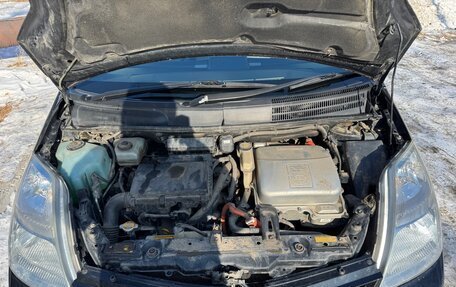 Toyota Prius, 2010 год, 600 000 рублей, 12 фотография