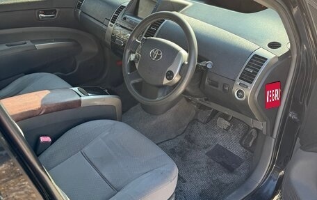 Toyota Prius, 2010 год, 600 000 рублей, 7 фотография