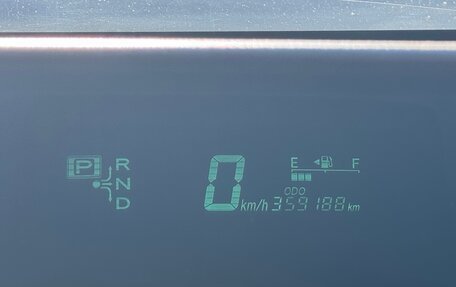 Toyota Prius, 2010 год, 600 000 рублей, 13 фотография