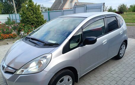 Honda Fit III, 2011 год, 750 000 рублей, 8 фотография
