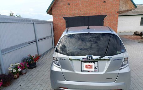 Honda Fit III, 2011 год, 750 000 рублей, 12 фотография