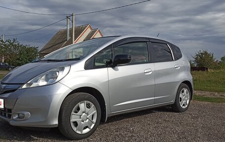 Honda Fit III, 2011 год, 750 000 рублей, 15 фотография