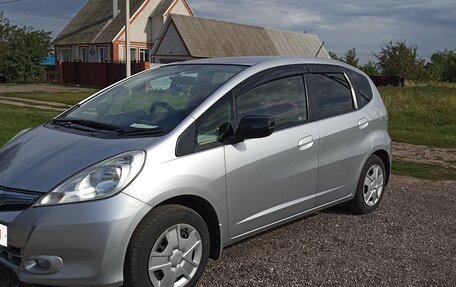 Honda Fit III, 2011 год, 750 000 рублей, 14 фотография