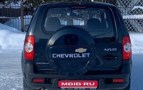 Chevrolet Niva I рестайлинг, 2011 год, 585 000 рублей, 2 фотография