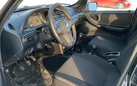 Chevrolet Niva I рестайлинг, 2011 год, 585 000 рублей, 24 фотография