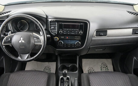 Mitsubishi Outlander III рестайлинг 3, 2013 год, 1 399 000 рублей, 11 фотография