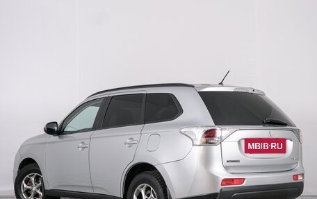 Mitsubishi Outlander III рестайлинг 3, 2013 год, 1 399 000 рублей, 5 фотография