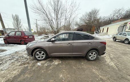Hyundai Solaris II рестайлинг, 2021 год, 1 900 000 рублей, 1 фотография