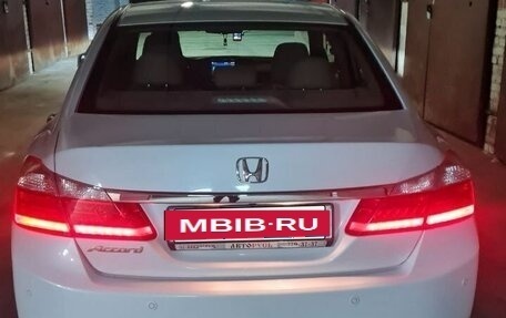 Honda Accord IX рестайлинг, 2013 год, 1 600 000 рублей, 4 фотография