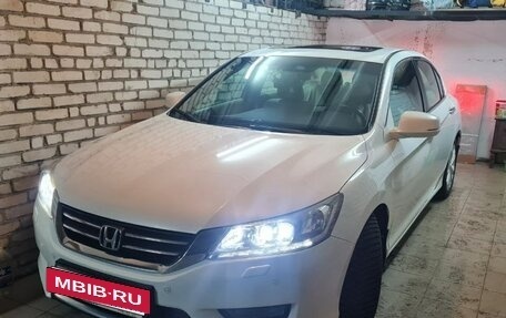 Honda Accord IX рестайлинг, 2013 год, 1 600 000 рублей, 3 фотография