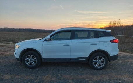 Geely Atlas, 2022 год, 1 000 000 рублей, 4 фотография