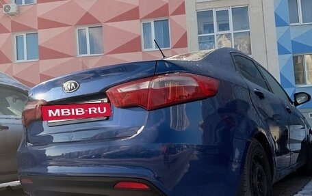 KIA Rio III рестайлинг, 2013 год, 700 000 рублей, 2 фотография