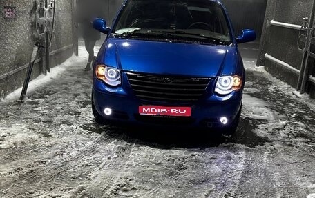 Chrysler Voyager IV, 2002 год, 400 000 рублей, 1 фотография