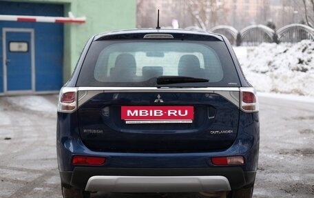 Mitsubishi Outlander III рестайлинг 3, 2014 год, 1 590 000 рублей, 6 фотография