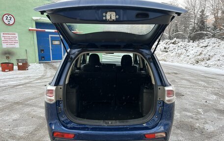 Mitsubishi Outlander III рестайлинг 3, 2014 год, 1 590 000 рублей, 17 фотография