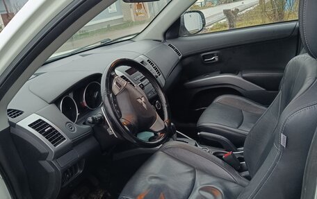 Mitsubishi Outlander III рестайлинг 3, 2010 год, 1 200 000 рублей, 4 фотография