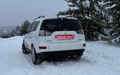Mitsubishi Outlander III рестайлинг 3, 2010 год, 1 200 000 рублей, 3 фотография