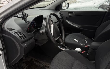 Hyundai Solaris II рестайлинг, 2016 год, 1 100 000 рублей, 8 фотография