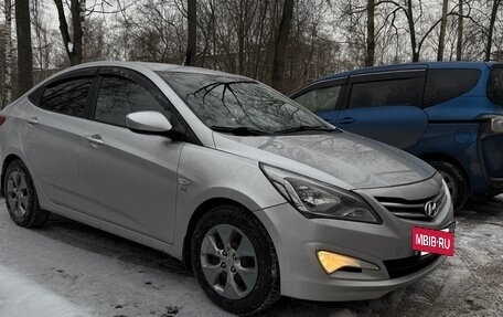 Hyundai Solaris II рестайлинг, 2016 год, 1 100 000 рублей, 3 фотография