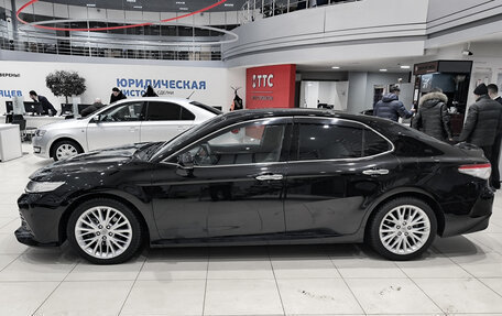 Toyota Camry, 2018 год, 2 990 000 рублей, 8 фотография