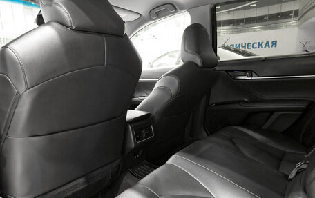 Toyota Camry, 2018 год, 2 990 000 рублей, 12 фотография