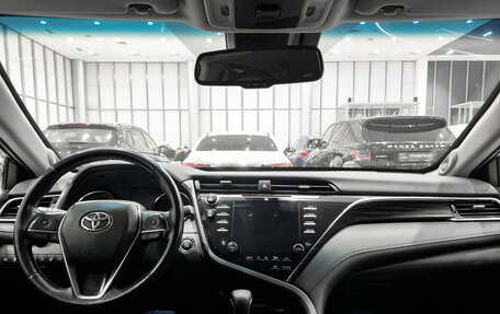 Toyota Camry, 2018 год, 2 990 000 рублей, 13 фотография