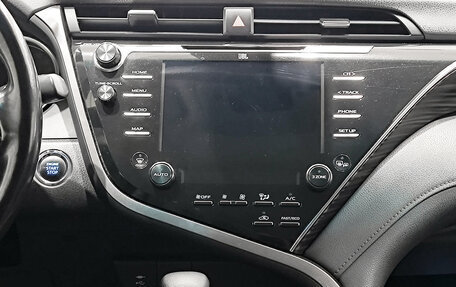 Toyota Camry, 2018 год, 2 990 000 рублей, 14 фотография