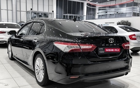 Toyota Camry, 2018 год, 2 990 000 рублей, 7 фотография