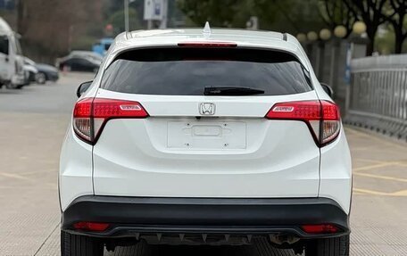 Honda Vezel, 2022 год, 1 348 004 рублей, 5 фотография