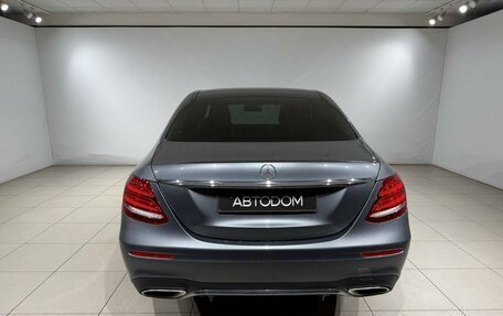 Mercedes-Benz E-Класс, 2019 год, 3 490 000 рублей, 8 фотография