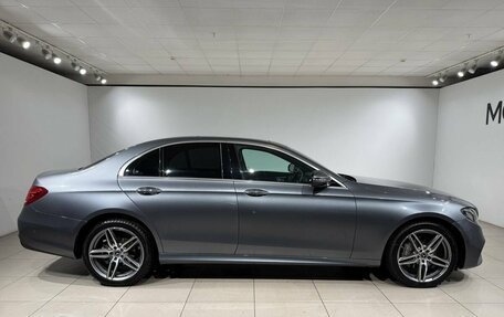 Mercedes-Benz E-Класс, 2019 год, 3 490 000 рублей, 6 фотография