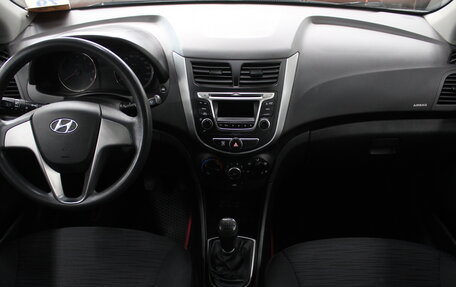 Hyundai Solaris II рестайлинг, 2016 год, 1 025 000 рублей, 9 фотография