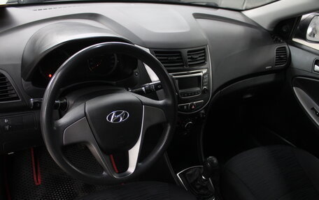 Hyundai Solaris II рестайлинг, 2016 год, 1 025 000 рублей, 10 фотография