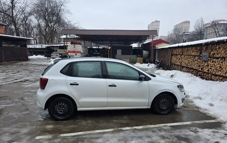 Volkswagen Polo VI (EU Market), 2011 год, 300 000 рублей, 2 фотография