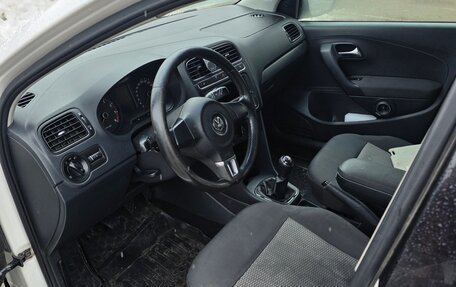 Volkswagen Polo VI (EU Market), 2011 год, 300 000 рублей, 5 фотография