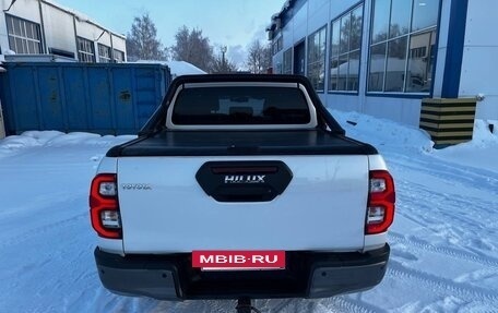 Toyota Hilux VIII, 2021 год, 4 550 000 рублей, 4 фотография