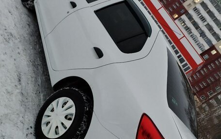 Renault Logan II, 2017 год, 370 000 рублей, 4 фотография