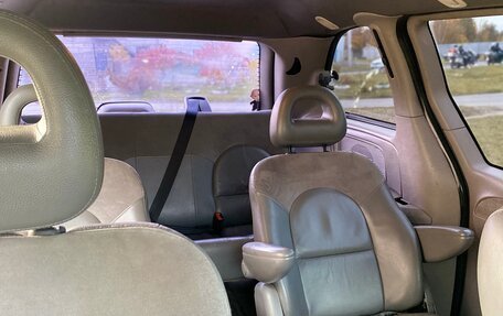 Chrysler Voyager IV, 2002 год, 400 000 рублей, 6 фотография